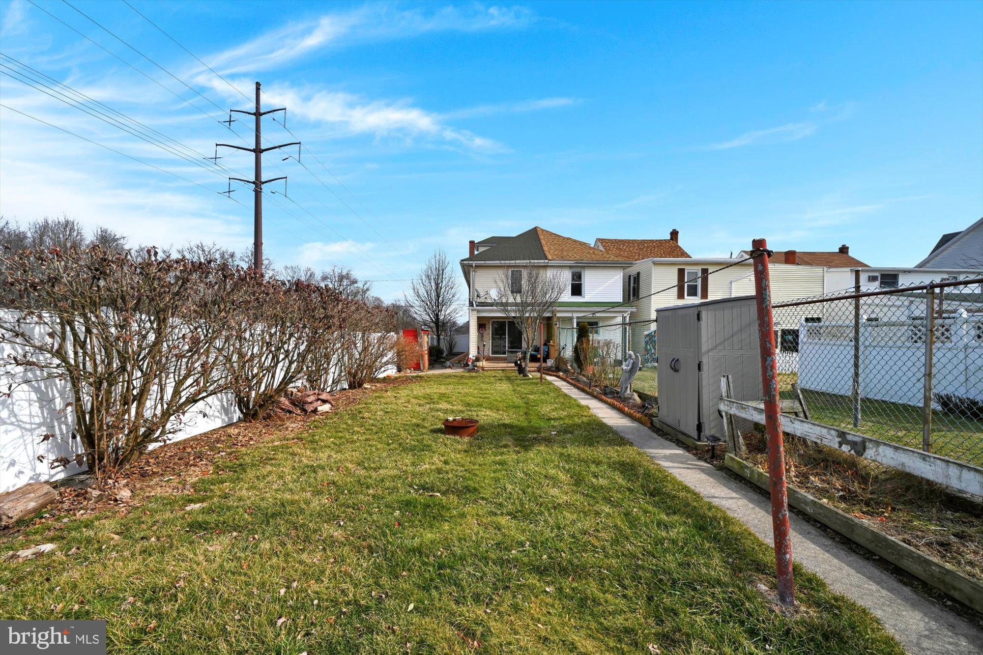 FRACKVILLE - Residential