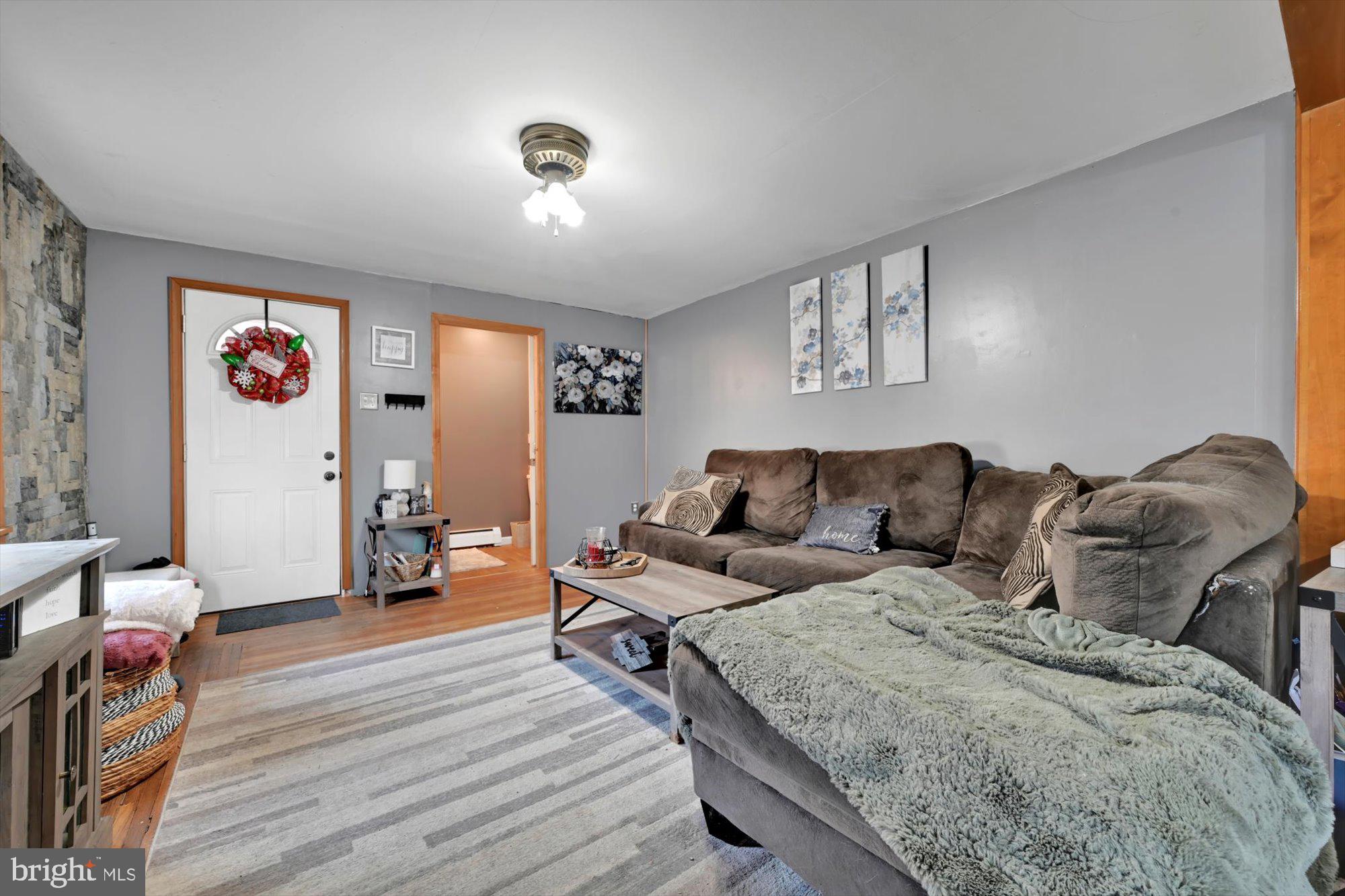 FRACKVILLE - Residential