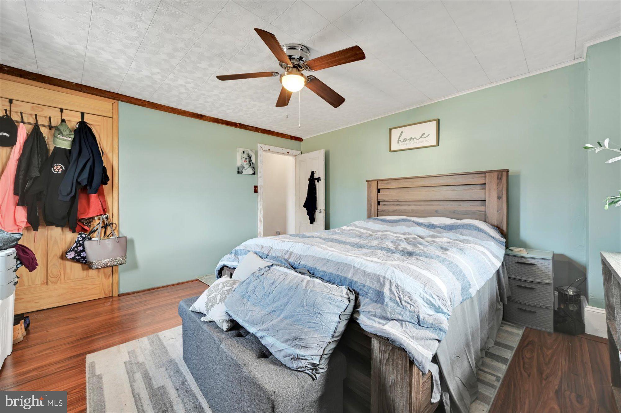 FRACKVILLE - Residential