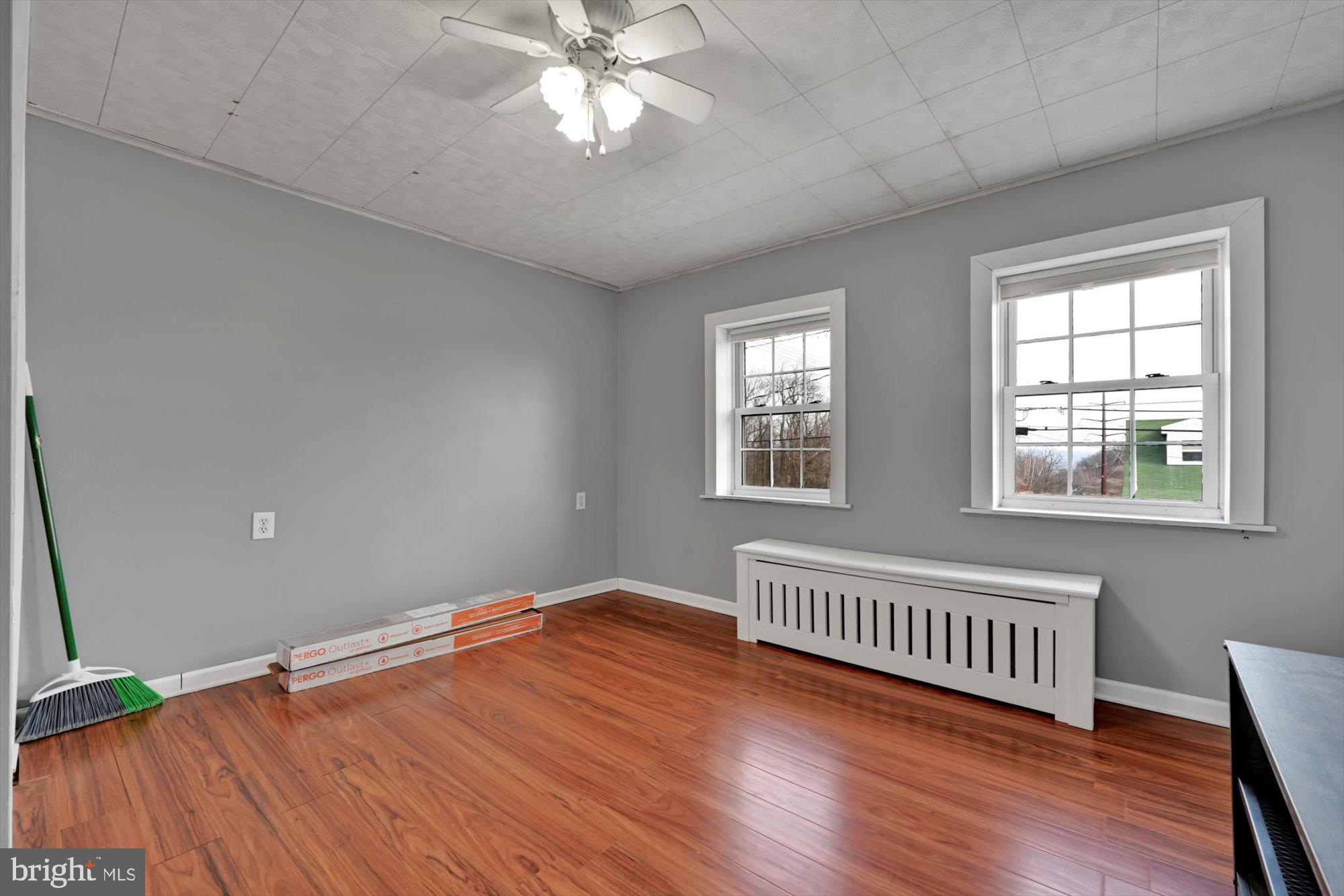 FRACKVILLE - Residential