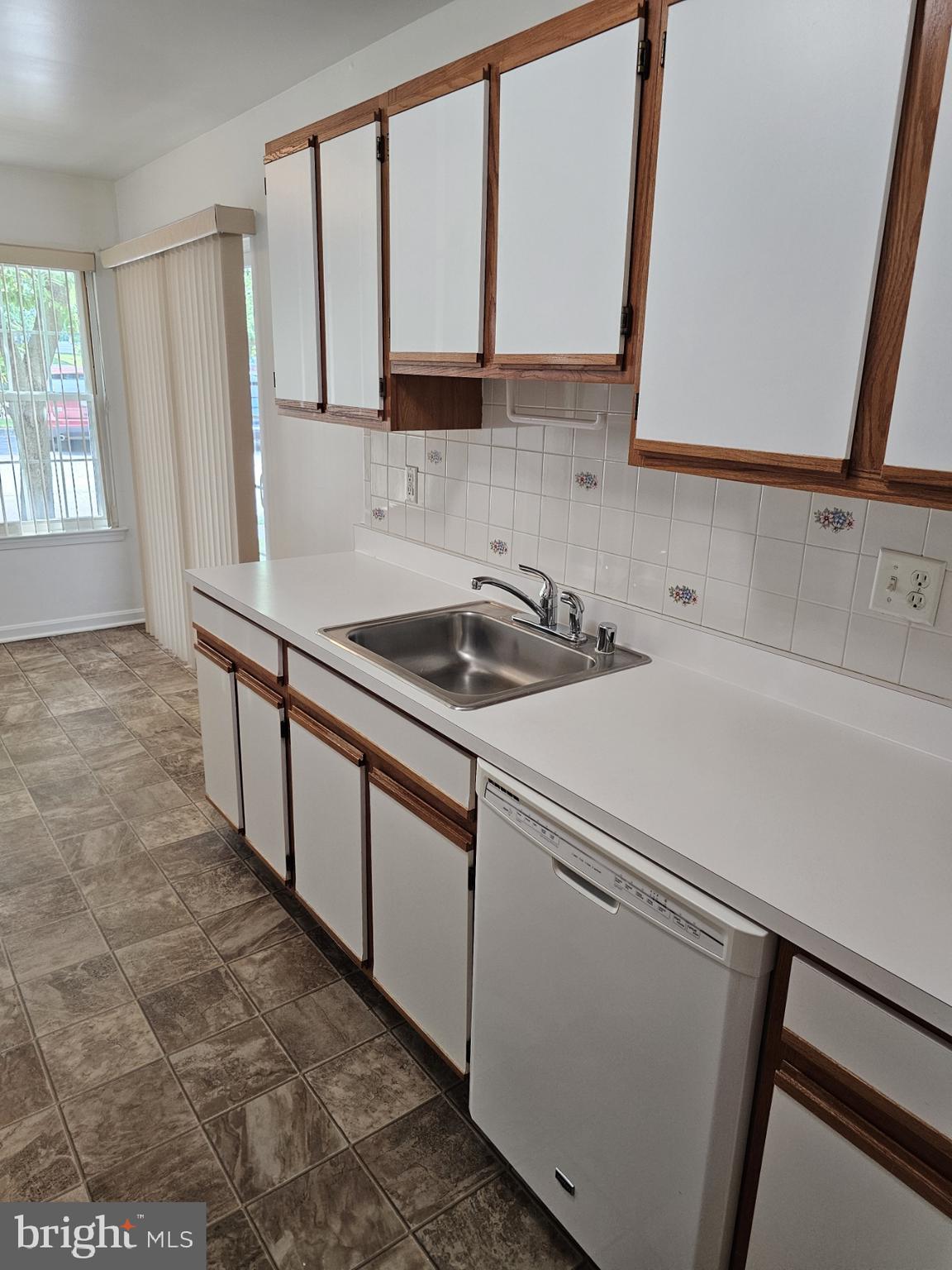 6526 CLEAR DROP COURT 101