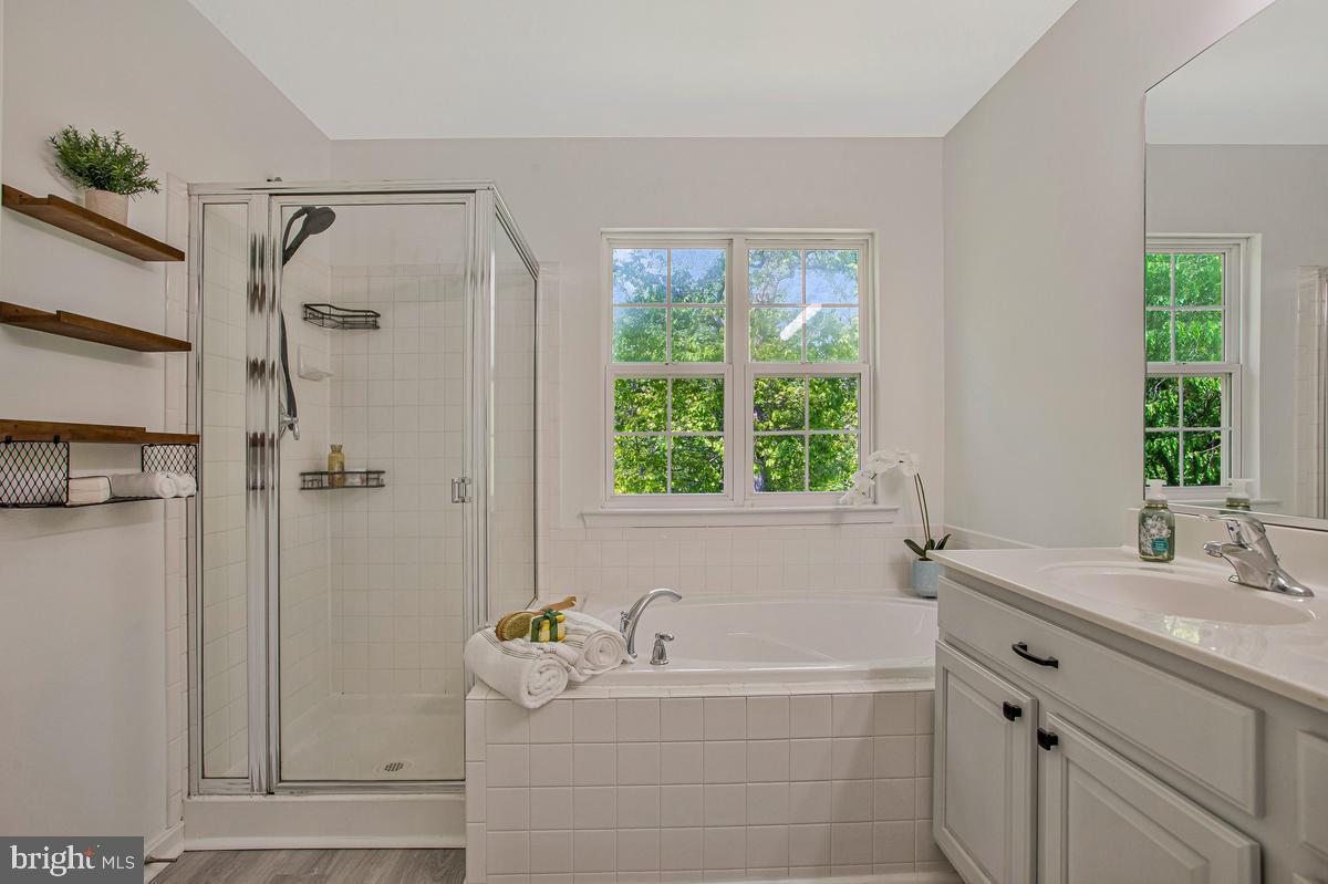 SAN FRANCISCO BY THE BAY - Residential