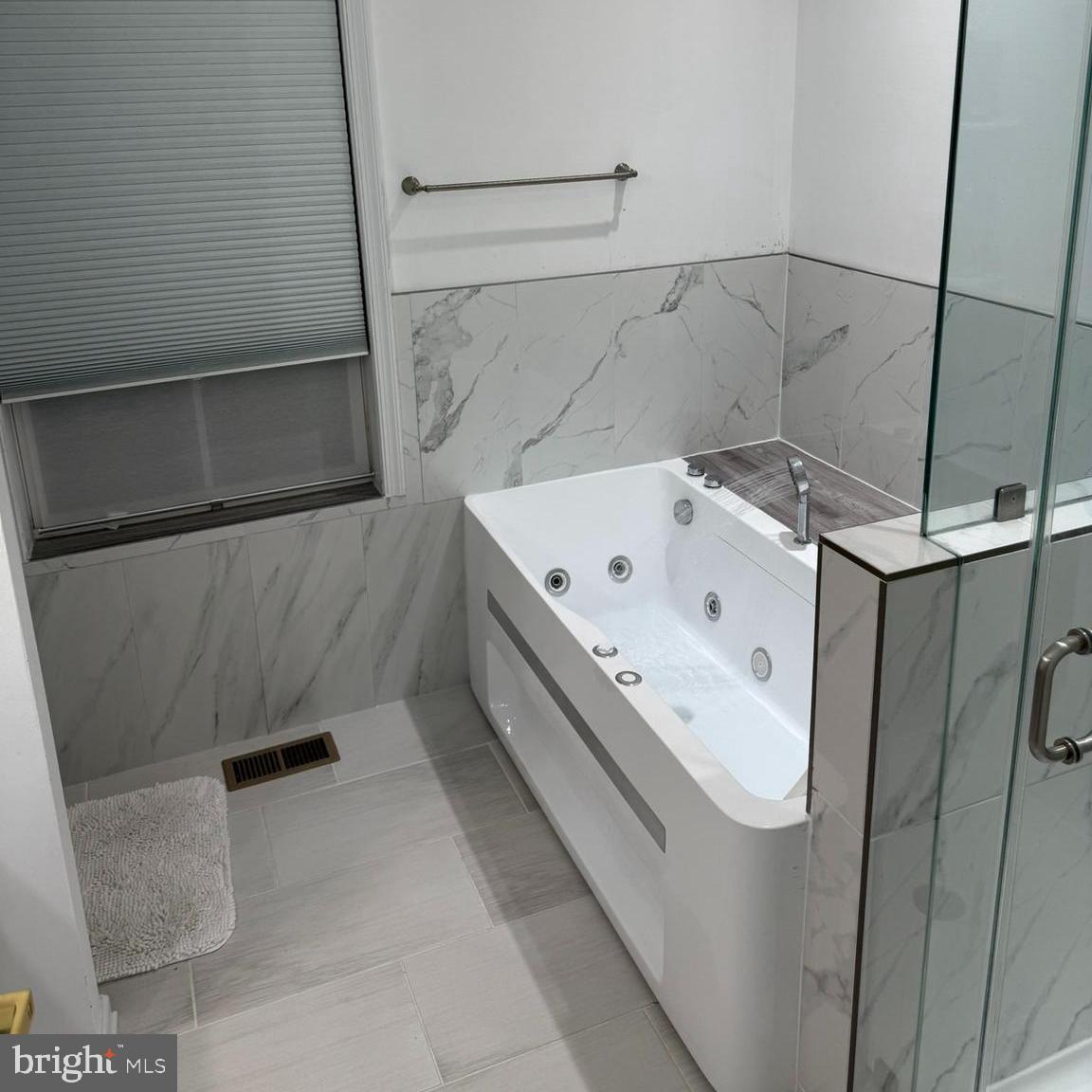1011 HIGHPOINT TRAIL