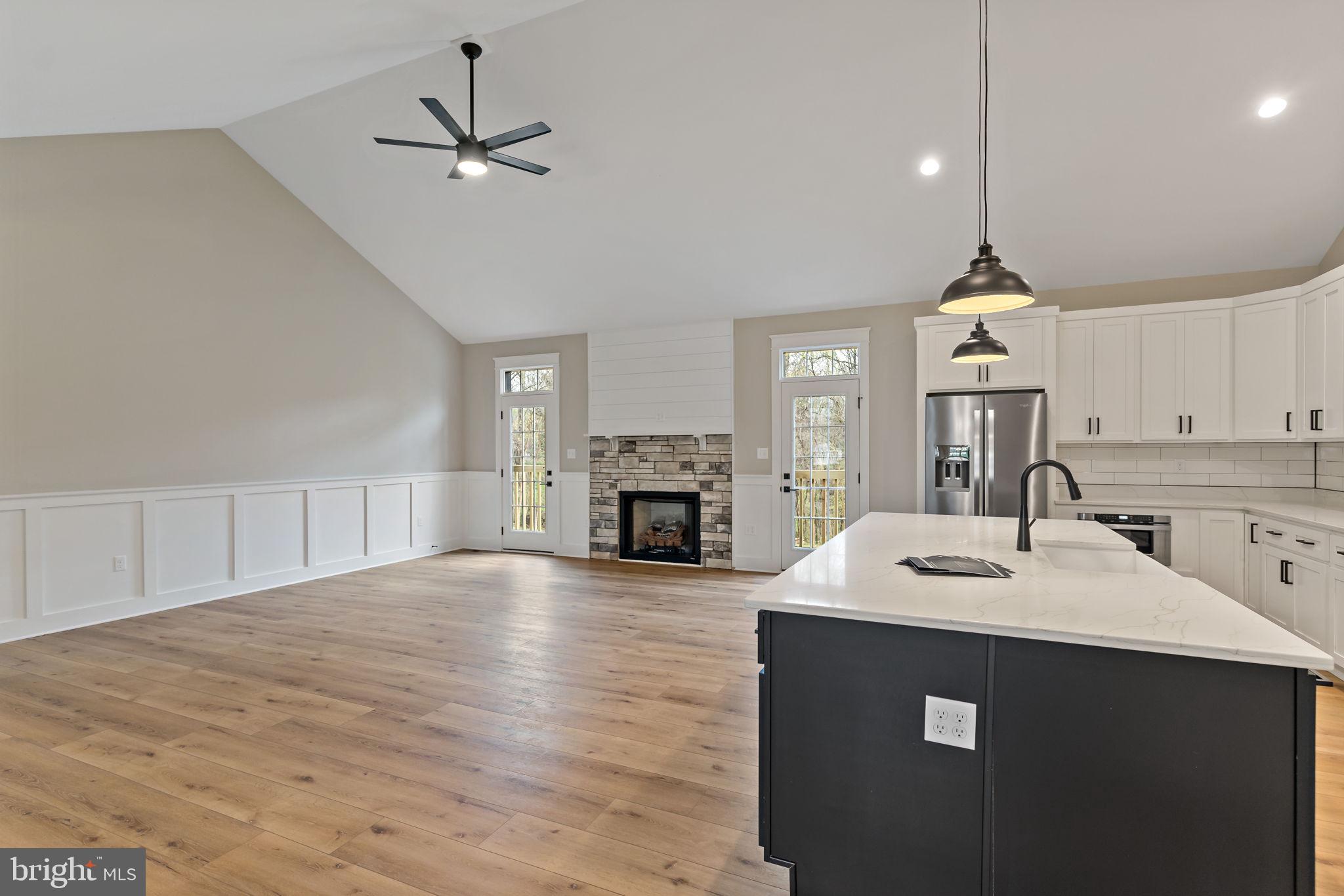 CORNERSTONE - Residential