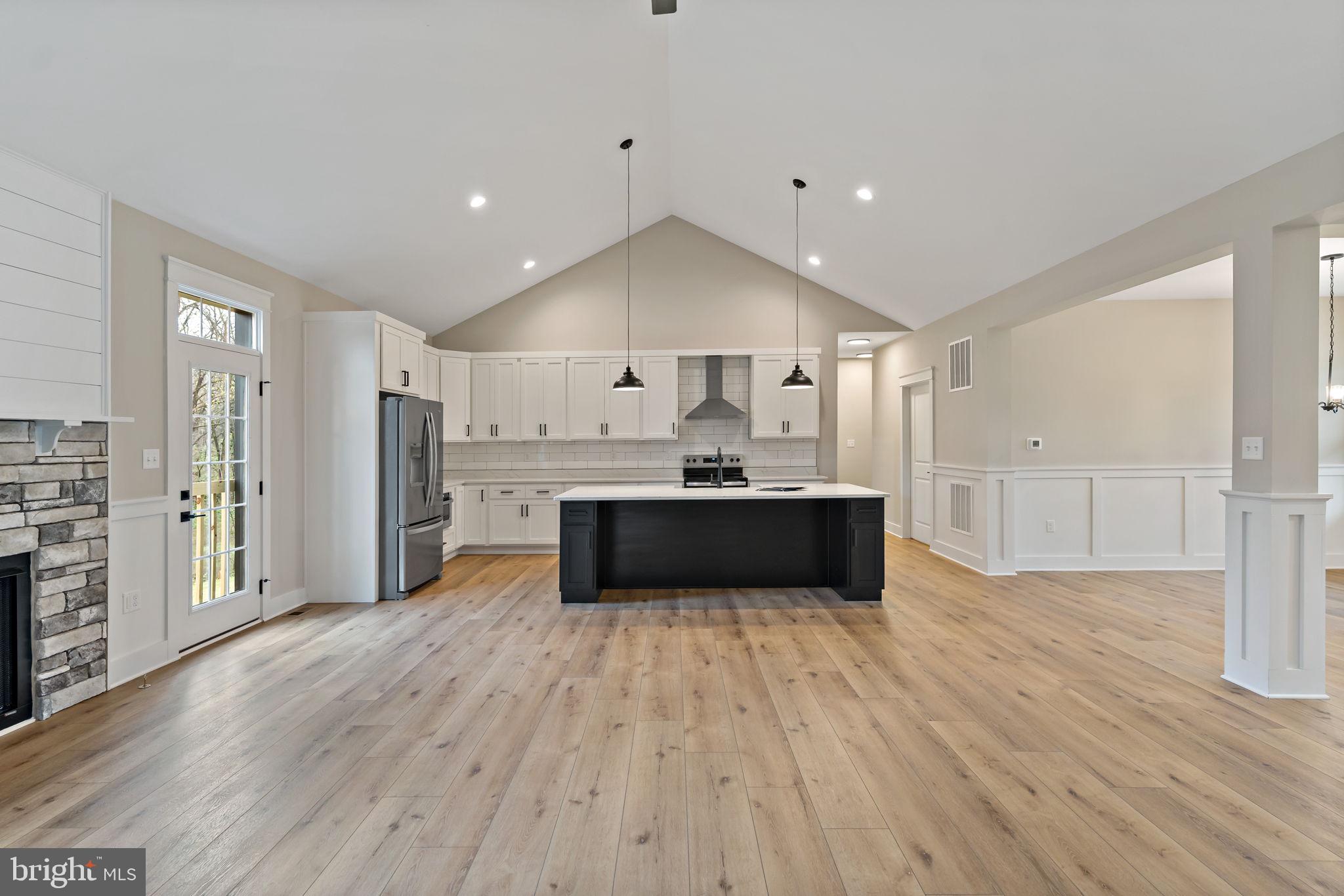 CORNERSTONE - Residential