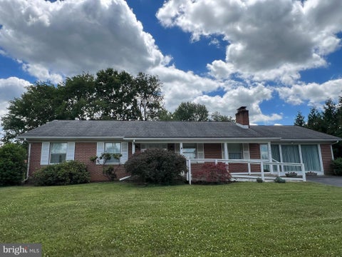 Homes For Sale - 160 Old Martinsburg Road<br/> SHEPHERDSTOWN, WV 25443