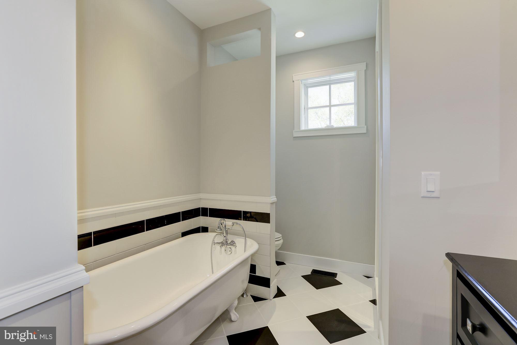 EASTPORT - Residential