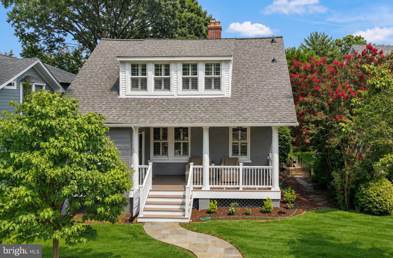 605 JOHNSTON PLACE