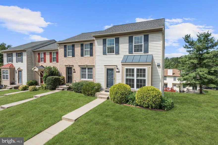 Tenant Occupies. Appointment only 24 hr Notice. Available Dec 1st 2025. A Condo townhouse. No Pet Policy & Non smoker only.