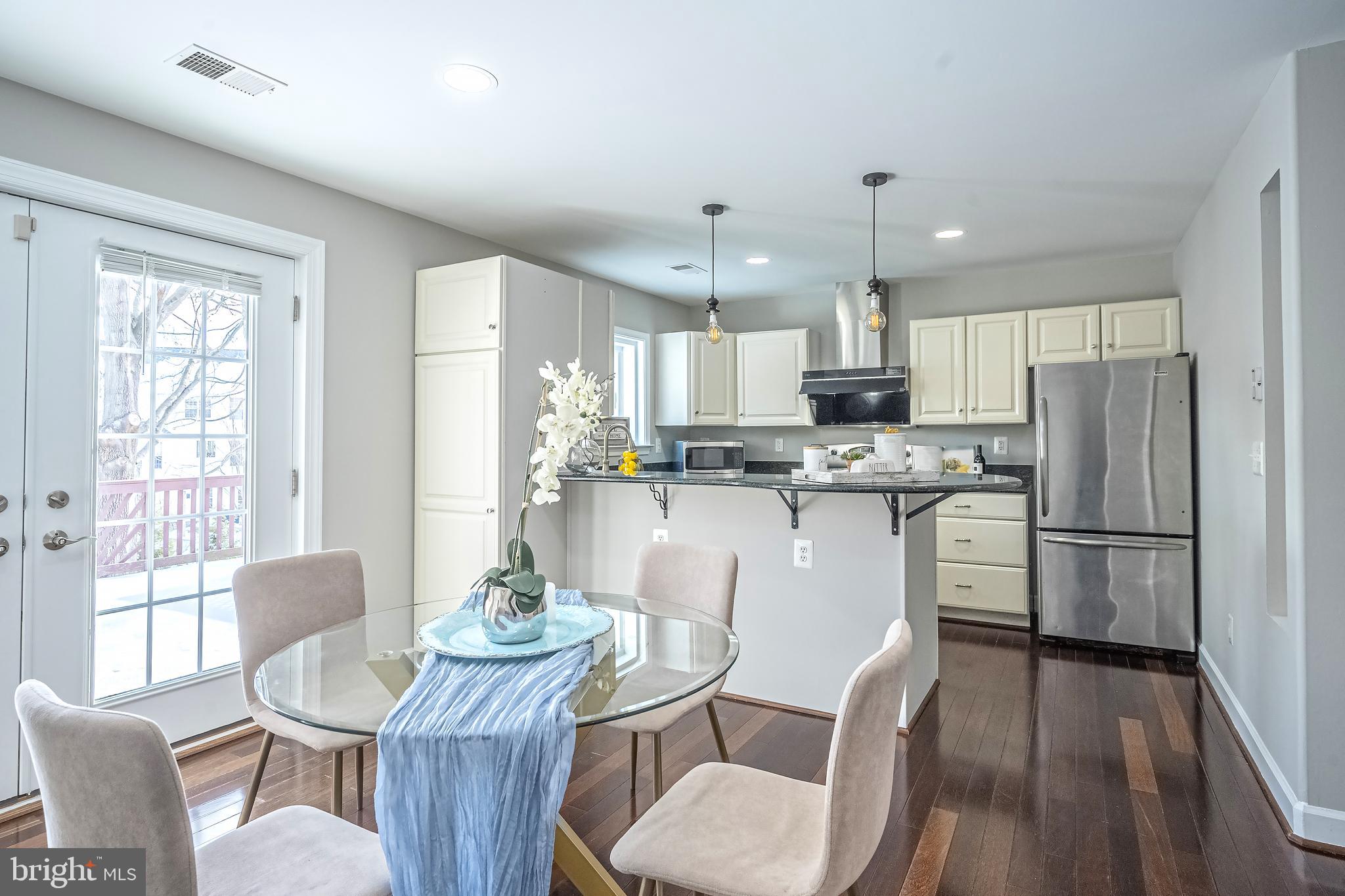 PENDERBROOK - Residential