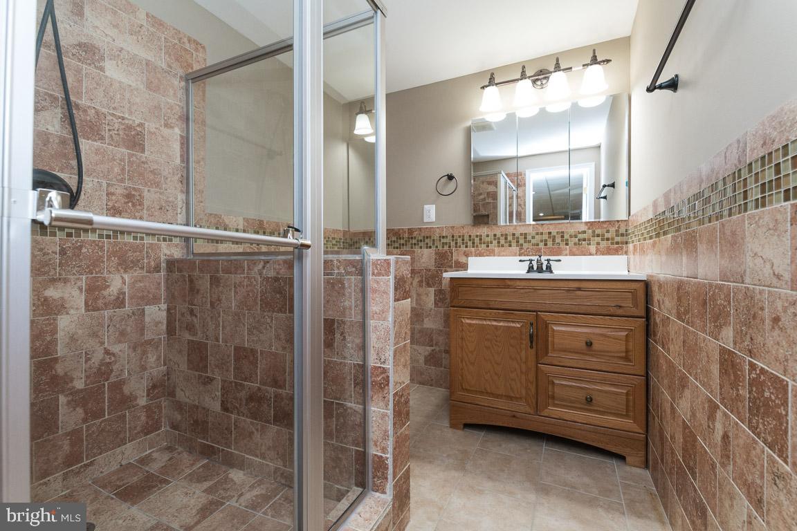 NEW COLONY VILLAGE - Residential Lease