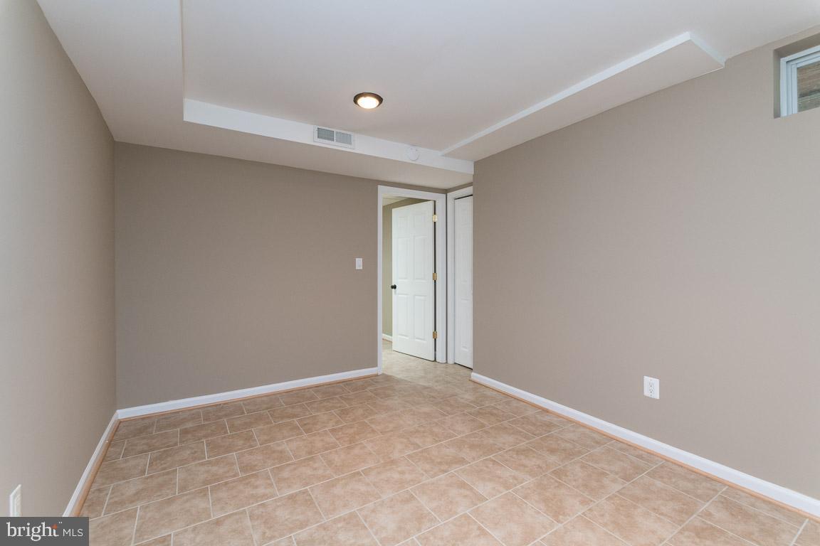 NEW COLONY VILLAGE - Residential Lease