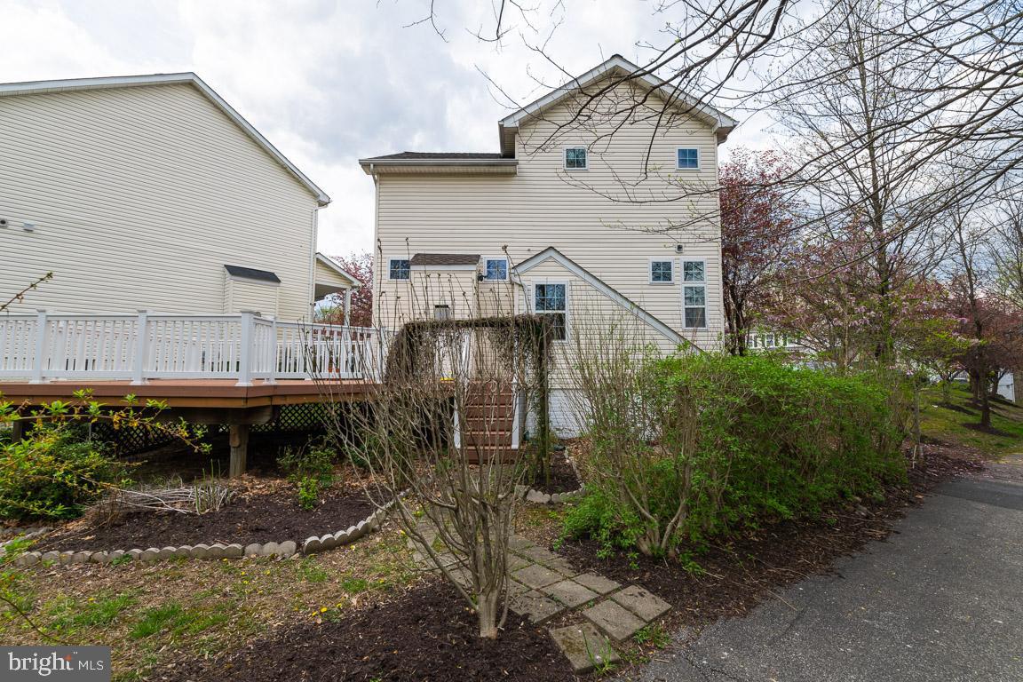 NEW COLONY VILLAGE - Residential Lease