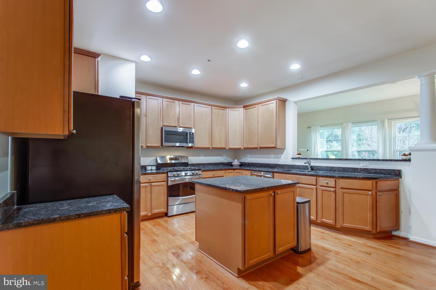 915 HALL STATION DRIVE