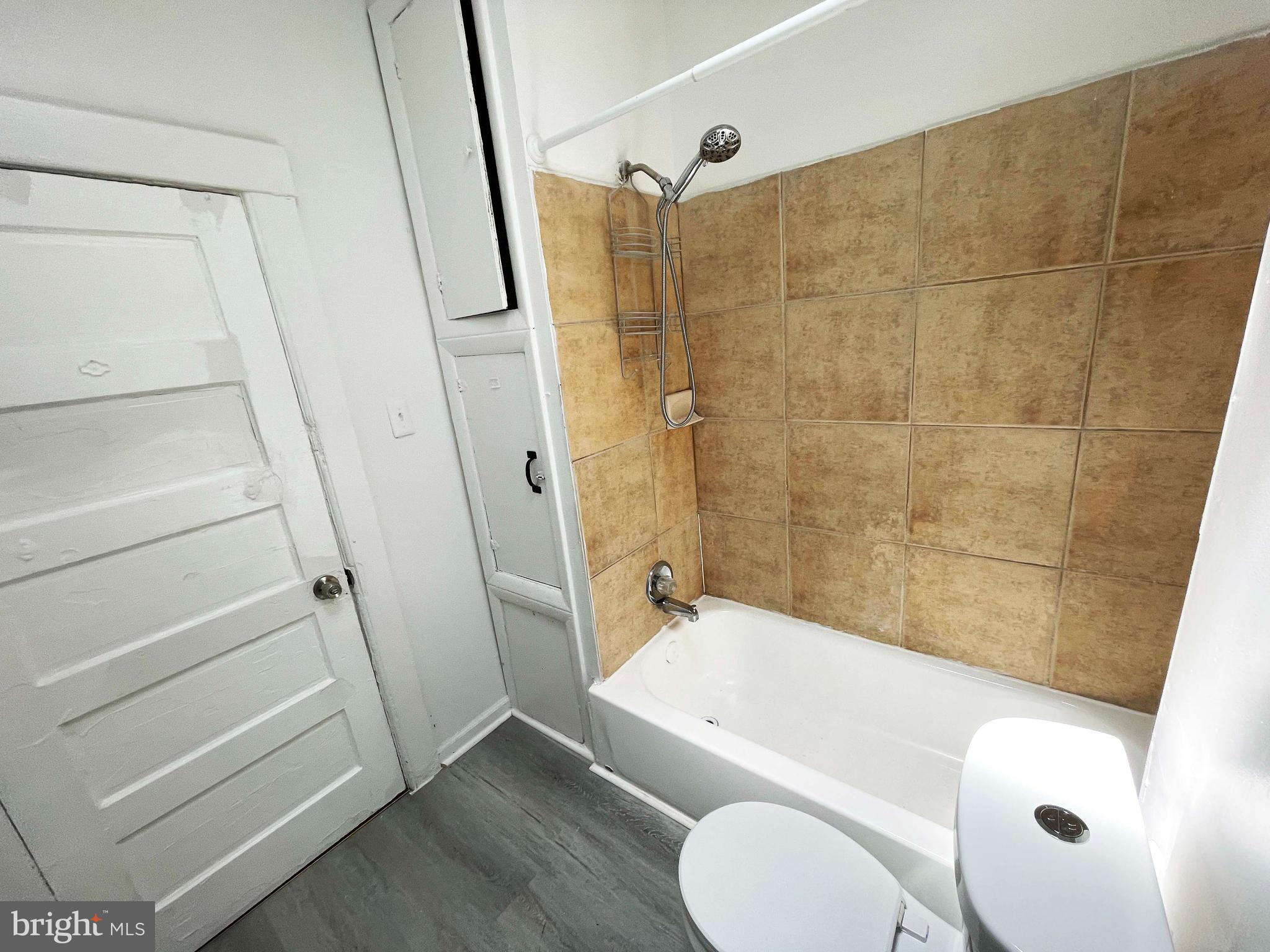 DARLEY PARK - Residential Lease