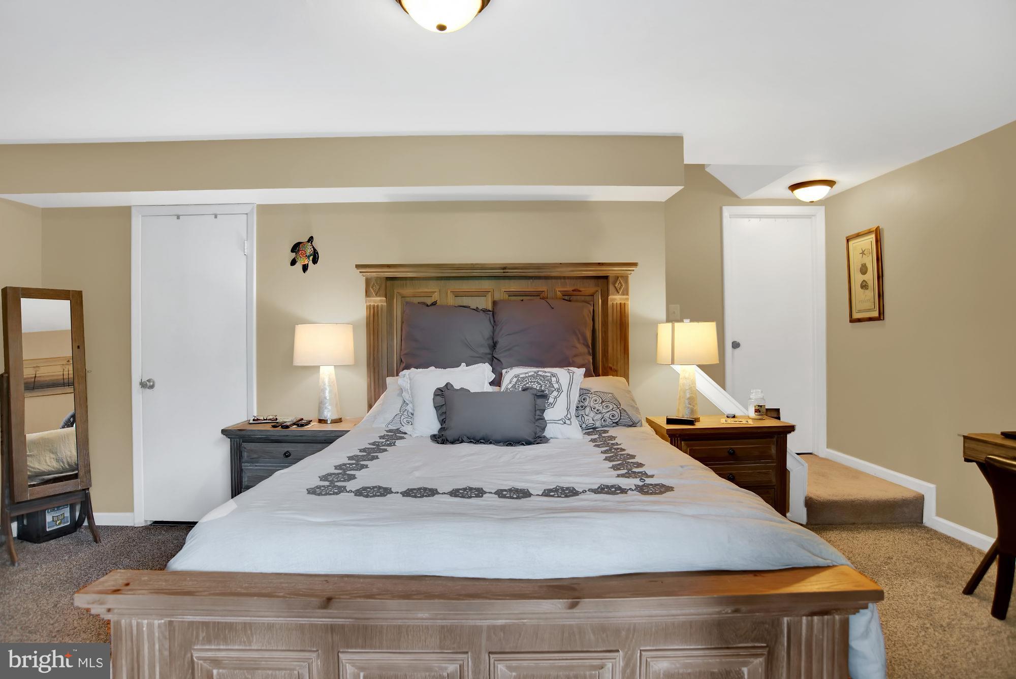 ELIZABETHS LANDING - Residential