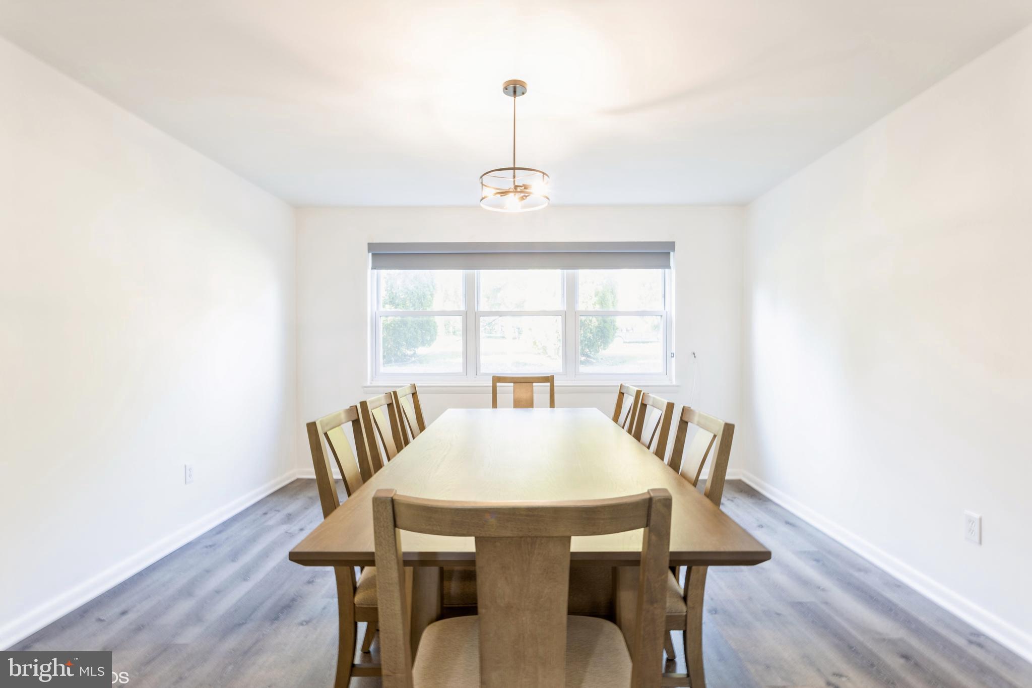 REGENCY CONDOS - Residential