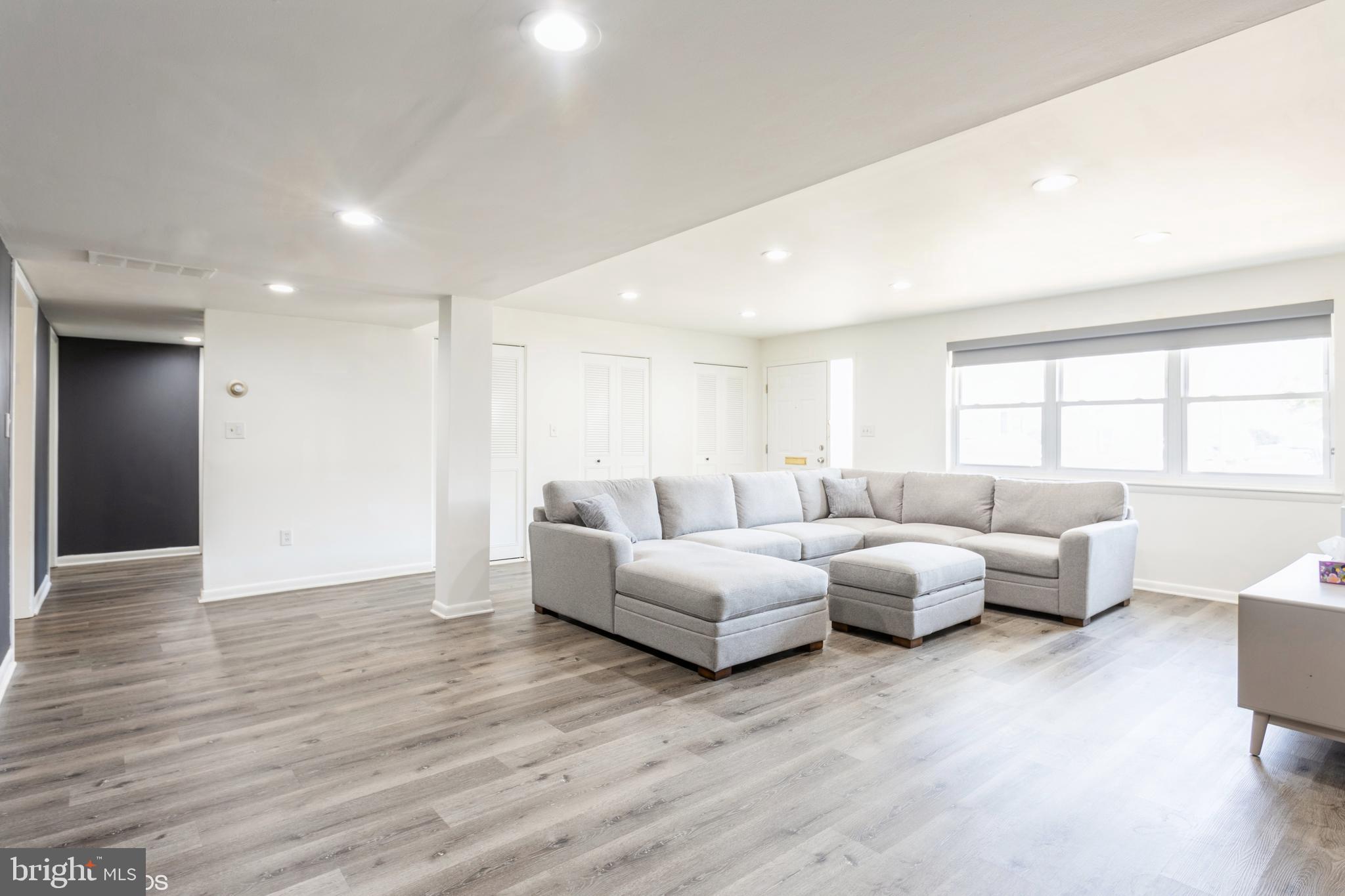 REGENCY CONDOS - Residential