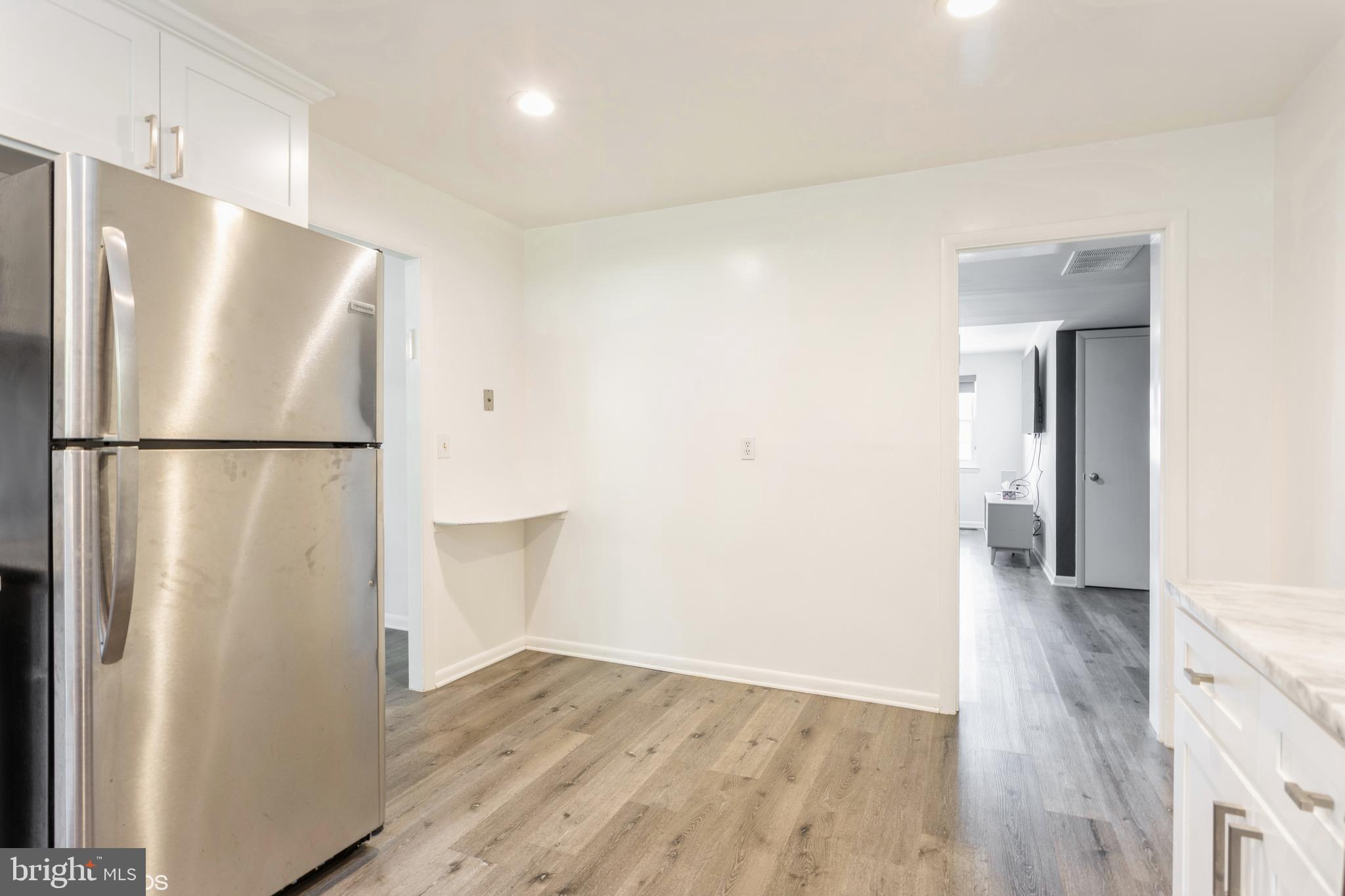 REGENCY CONDOS - Residential