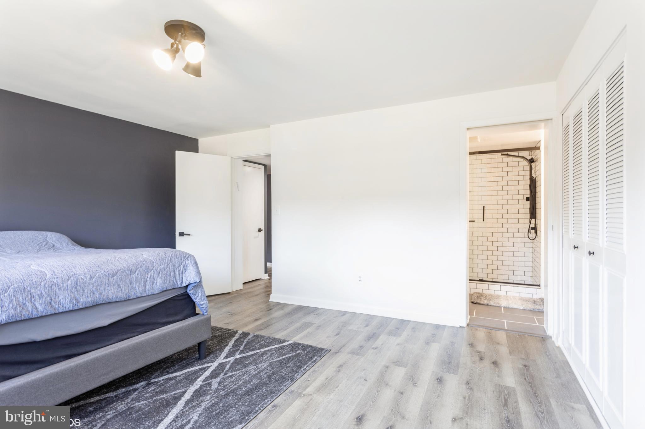 REGENCY CONDOS - Residential