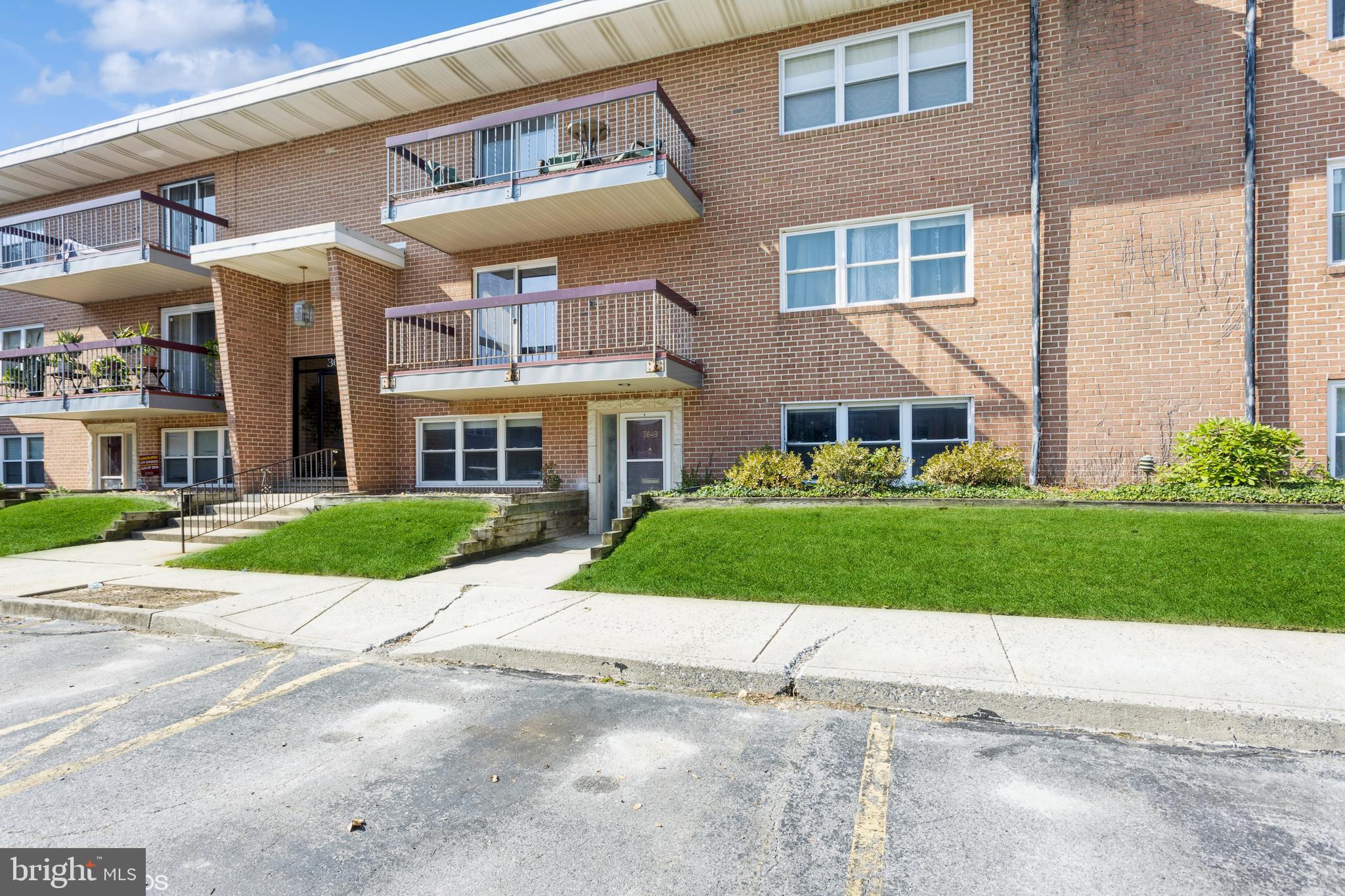 REGENCY CONDOS - Residential