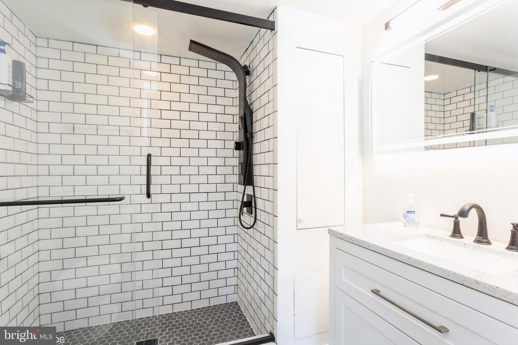 REGENCY CONDOS - Residential