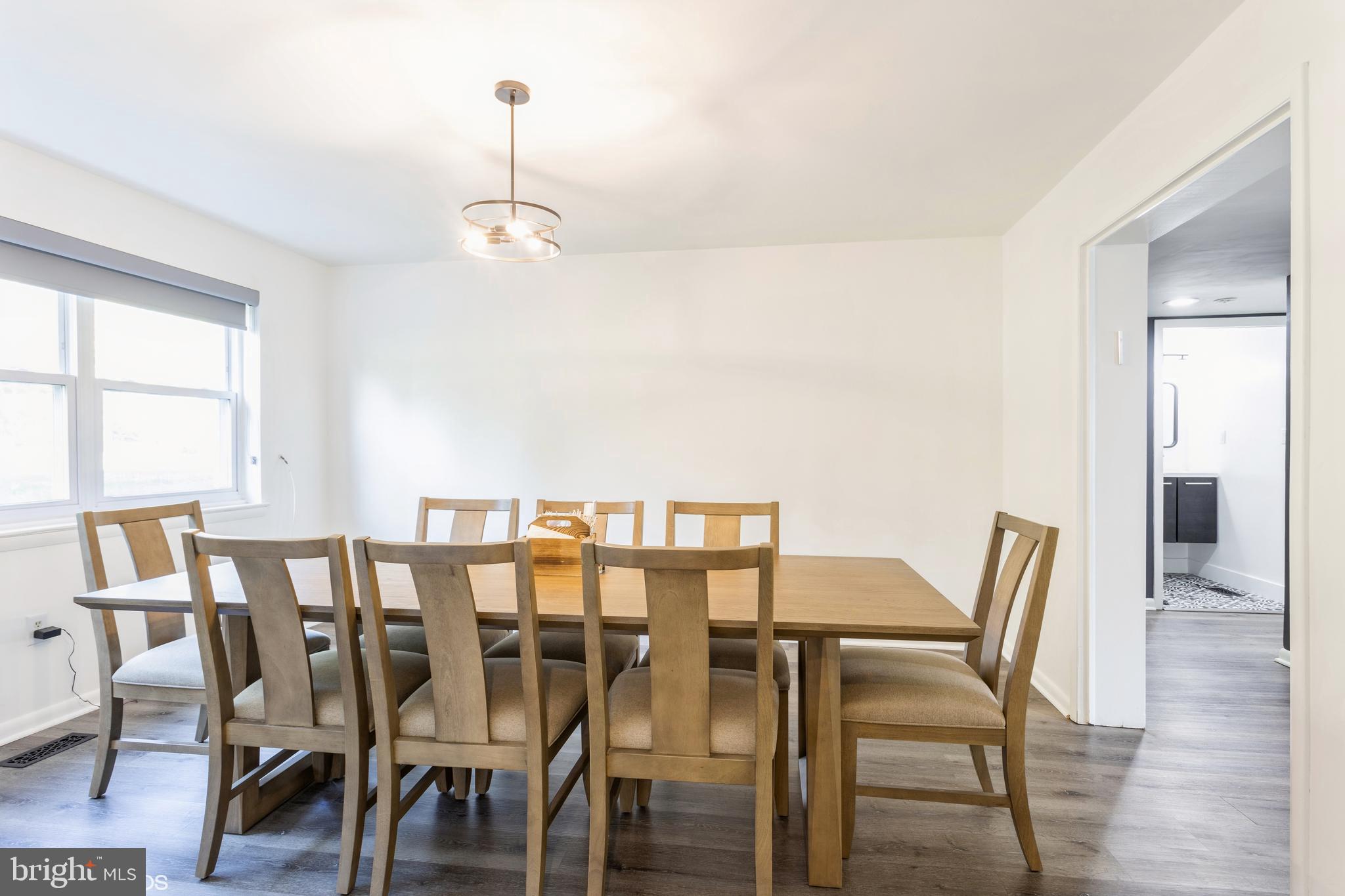 REGENCY CONDOS - Residential