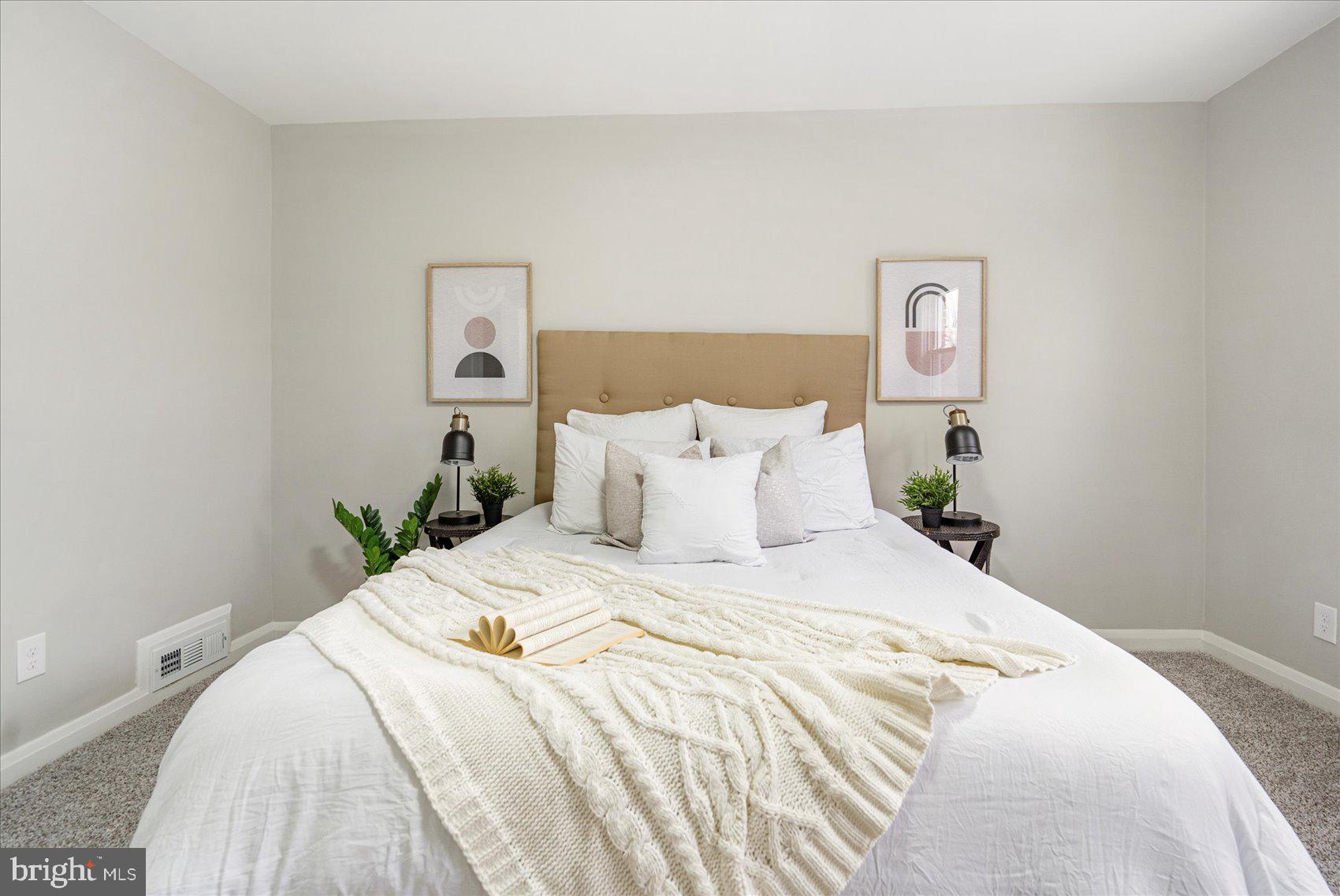 GLEN OAKS - Residential