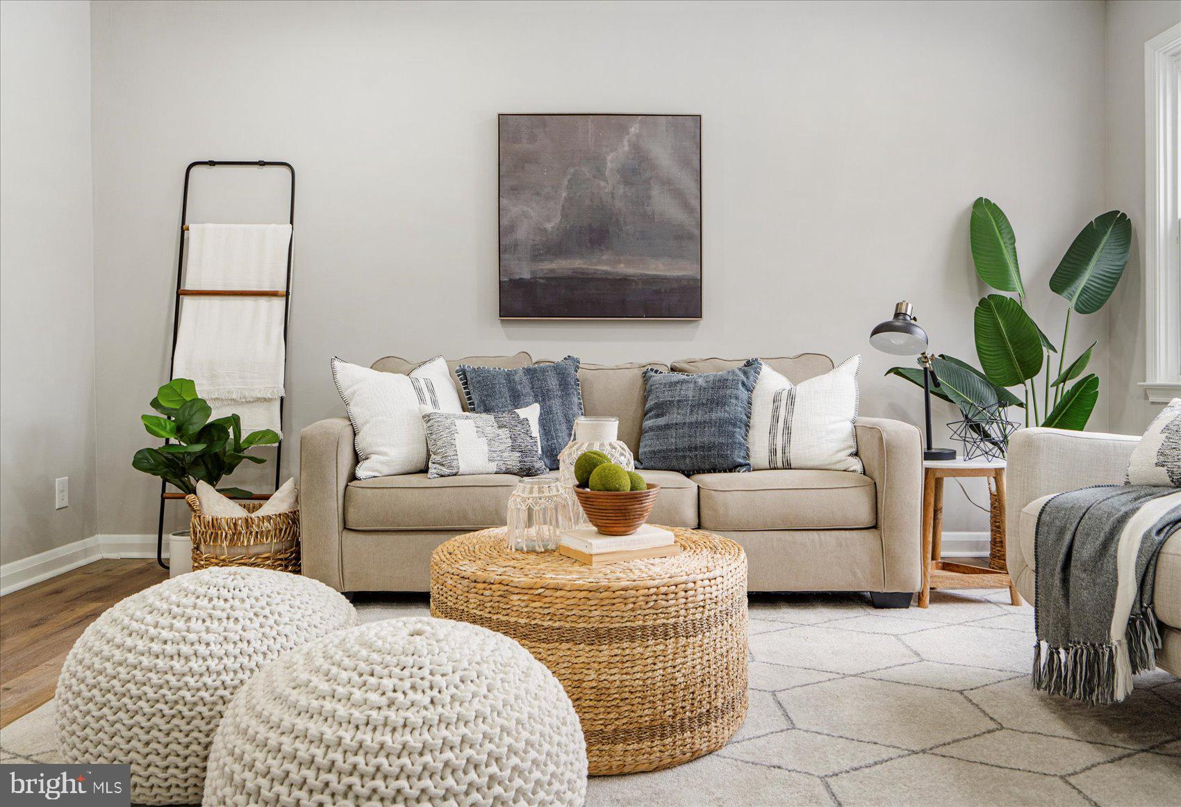 GLEN OAKS - Residential