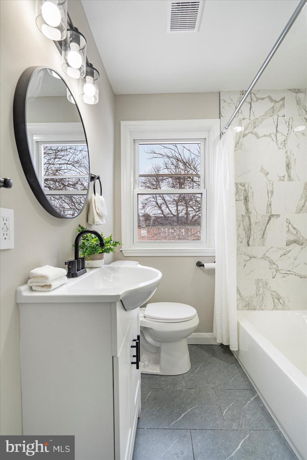 GLEN OAKS - Residential