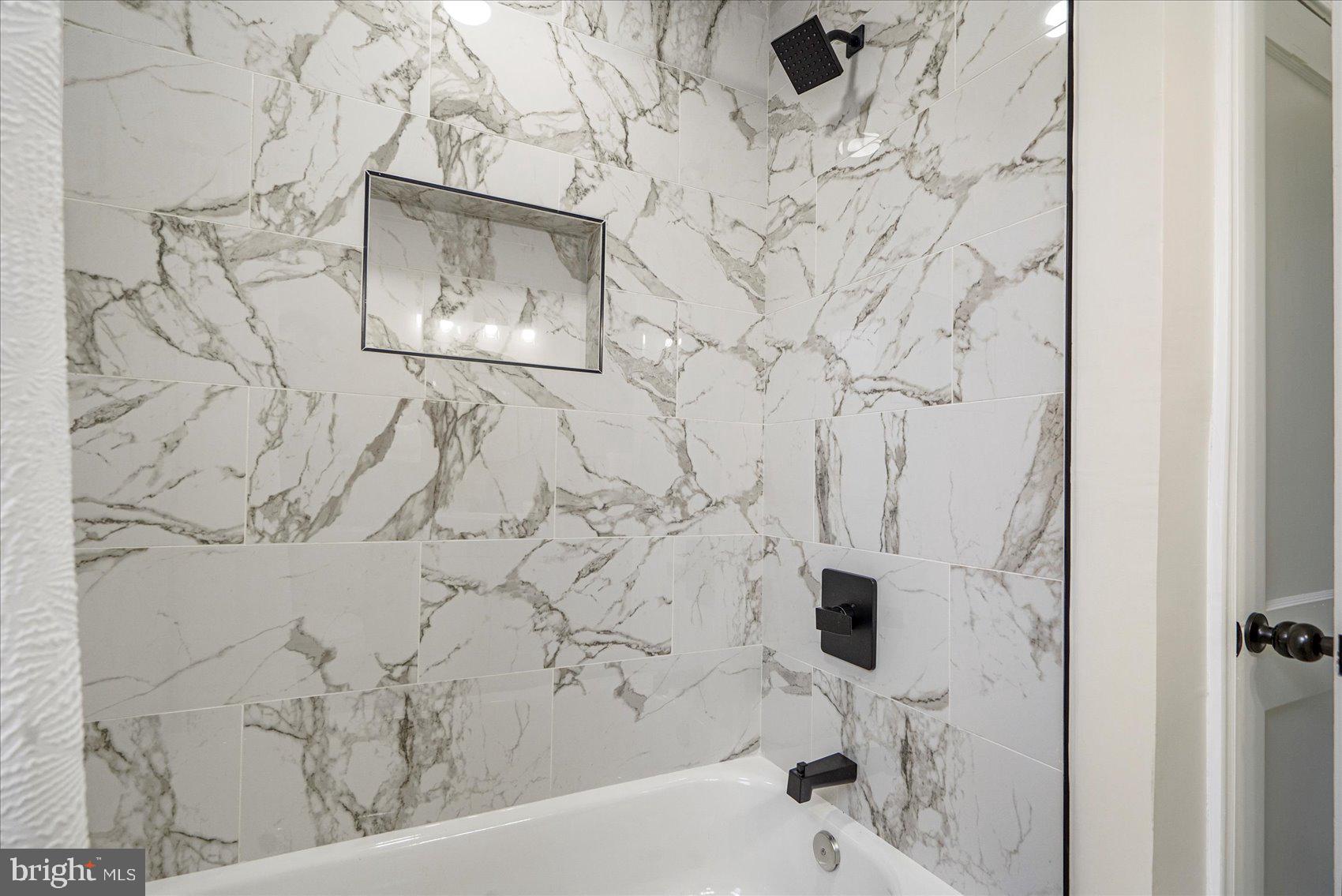 GLEN OAKS - Residential