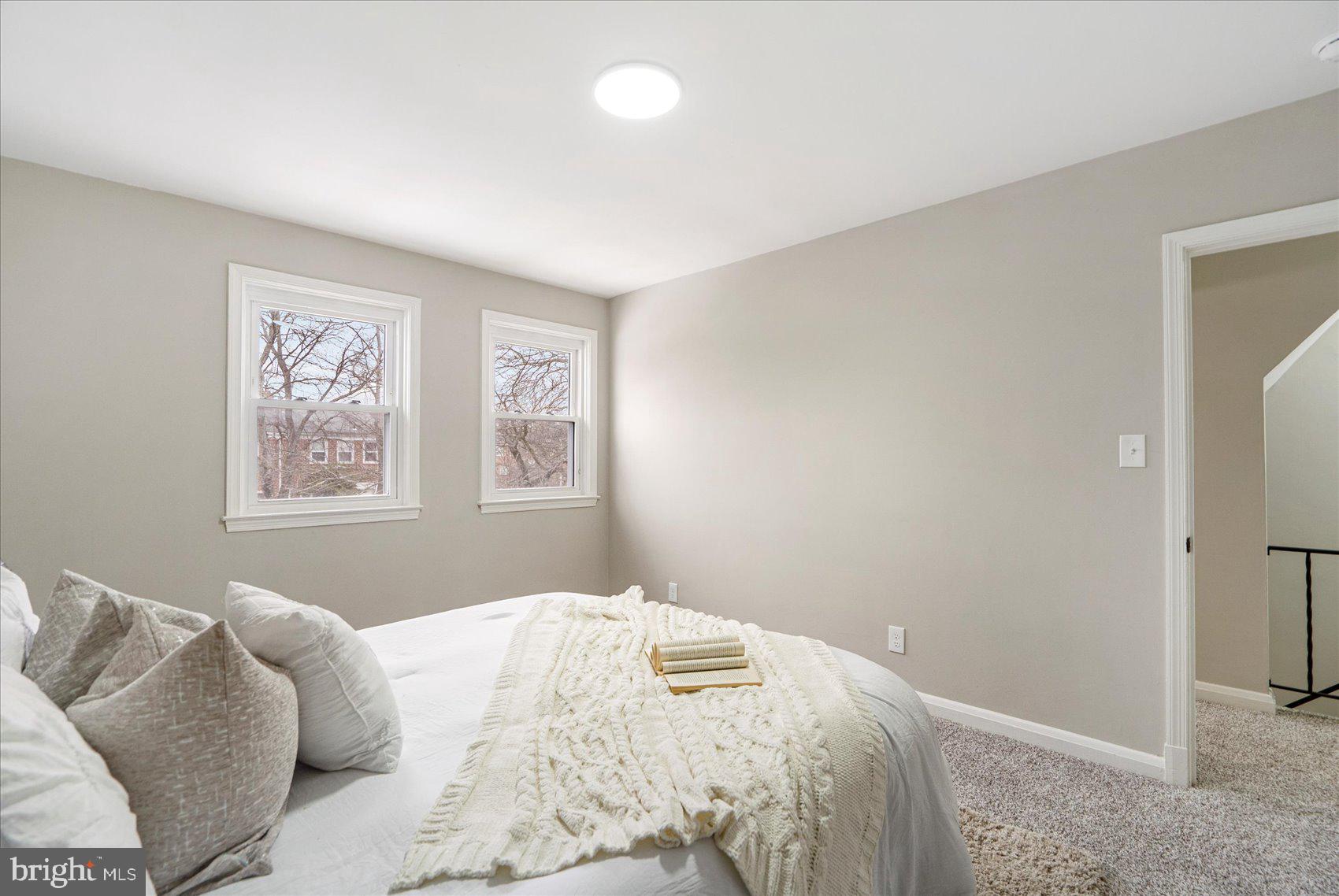 GLEN OAKS - Residential