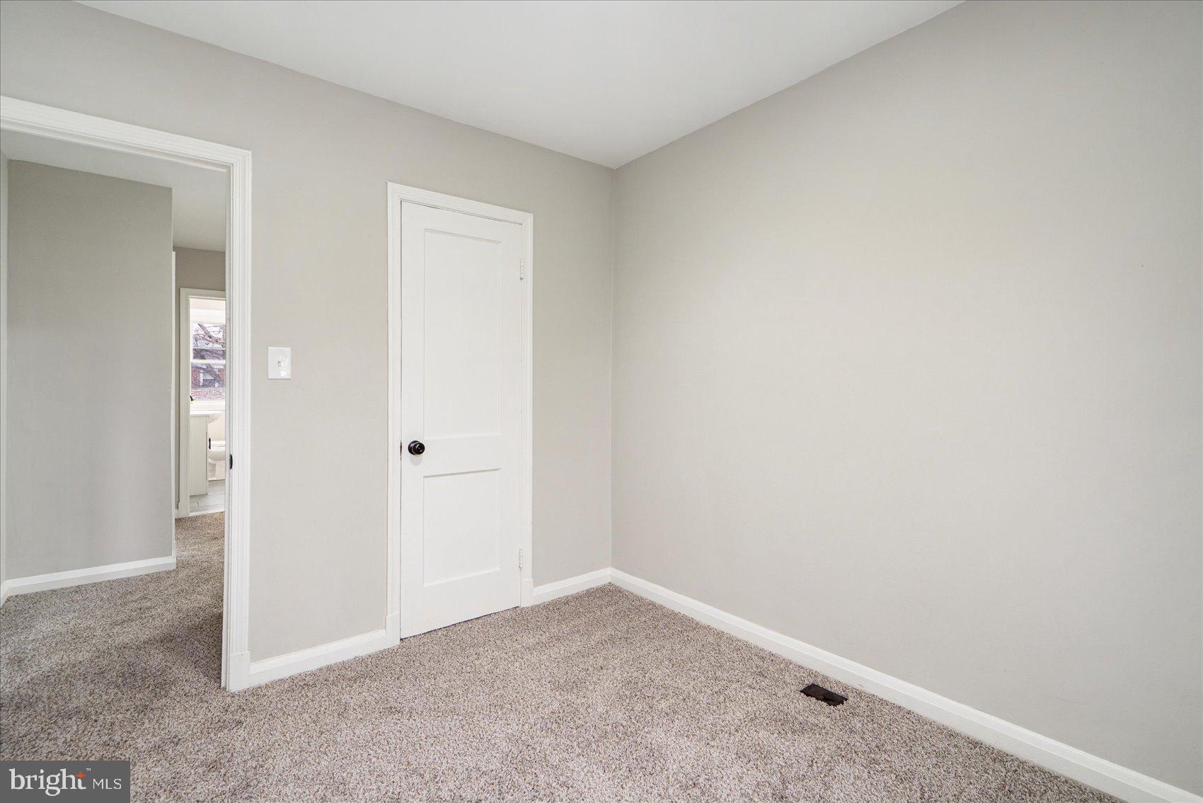 GLEN OAKS - Residential