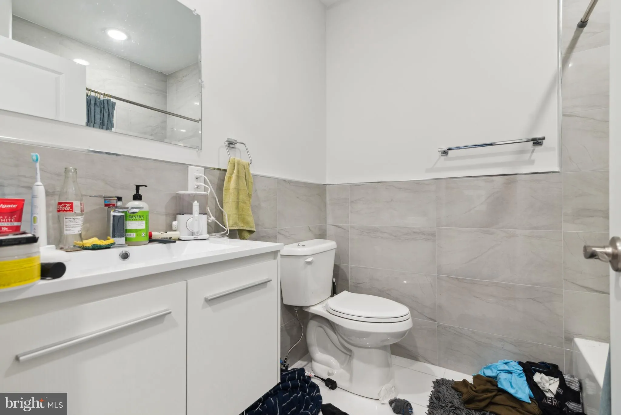 Philadelphia, Pennsylvania 19104, United States, 4 Bedrooms Bedrooms, ,4 BathroomsBathrooms,Residential,Active,94581
