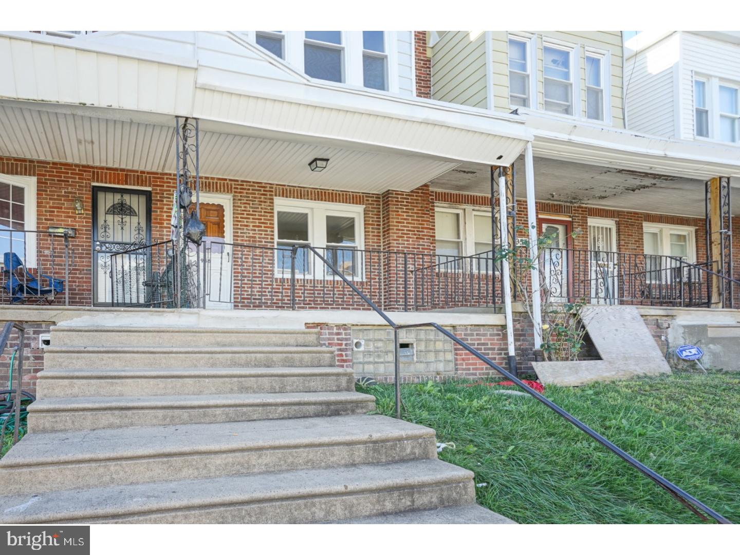 OXFORD CIRCLE - Residential