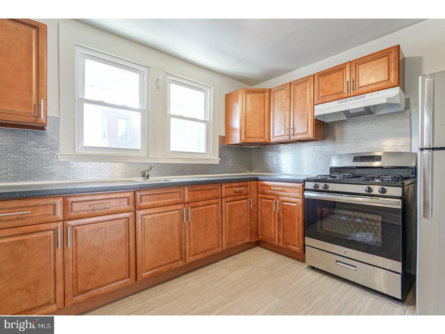 OXFORD CIRCLE - Residential