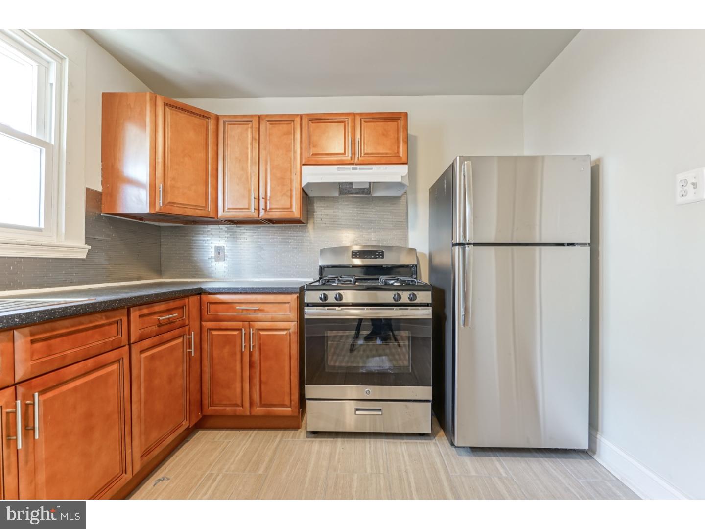 OXFORD CIRCLE - Residential