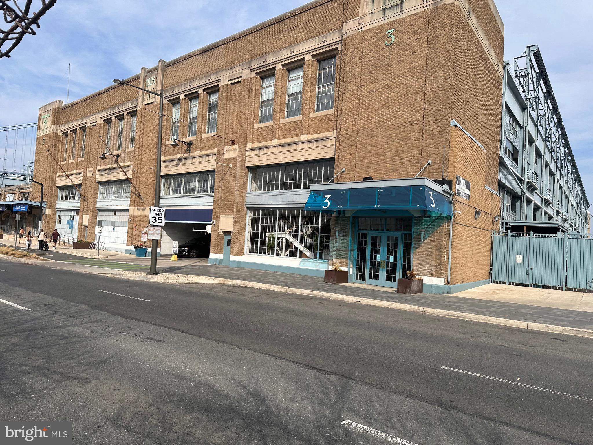 3 COLUMBUS BOULEVARD PL269