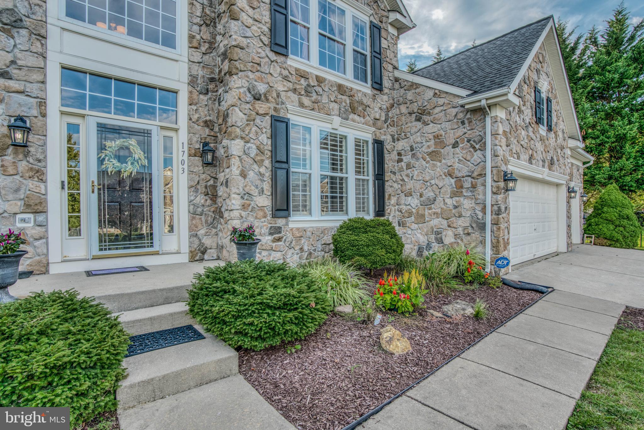 STONE RIDGE - Residential