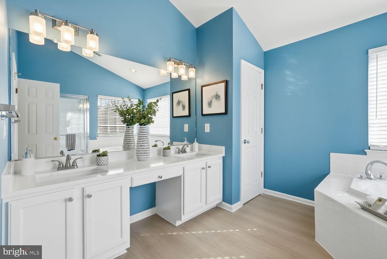 GREENWAY FARM - Residential