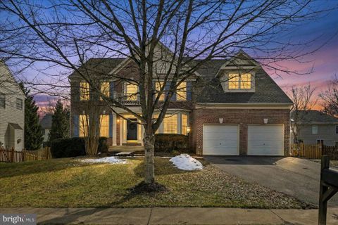 Photo of 105 Meadowbrook Court SW, LEESBURG, VA 20175 (MLS # VALO2113274)