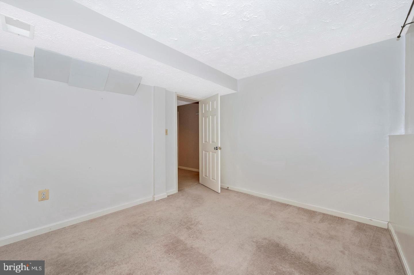 MONTGOMERY MEADOWS - Residential