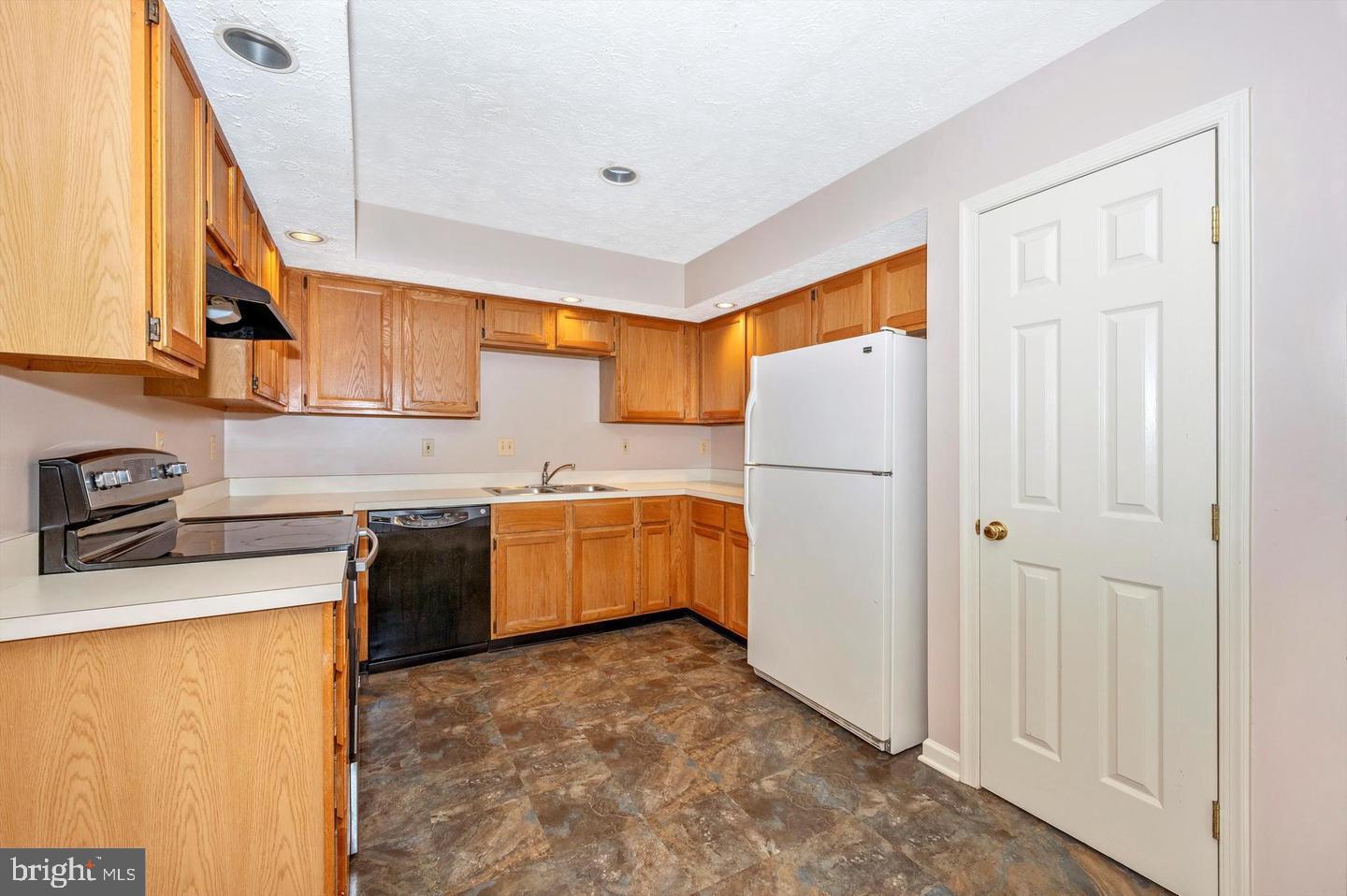 MONTGOMERY MEADOWS - Residential