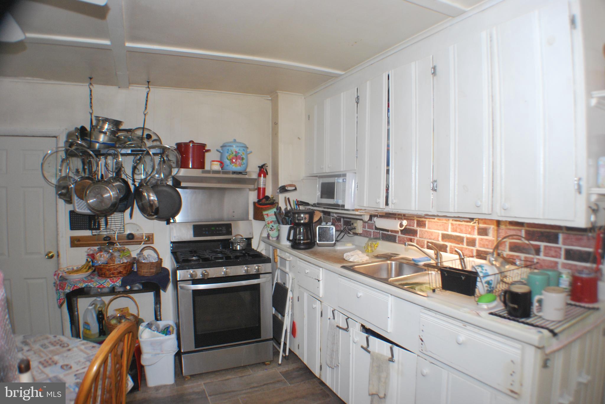 224 W 5TH STREET