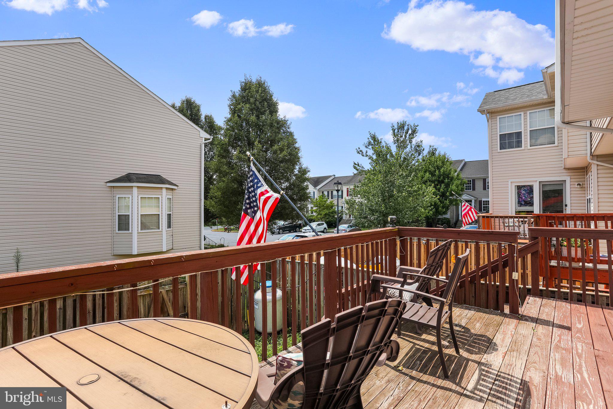 COUNTY GREEN - Residential