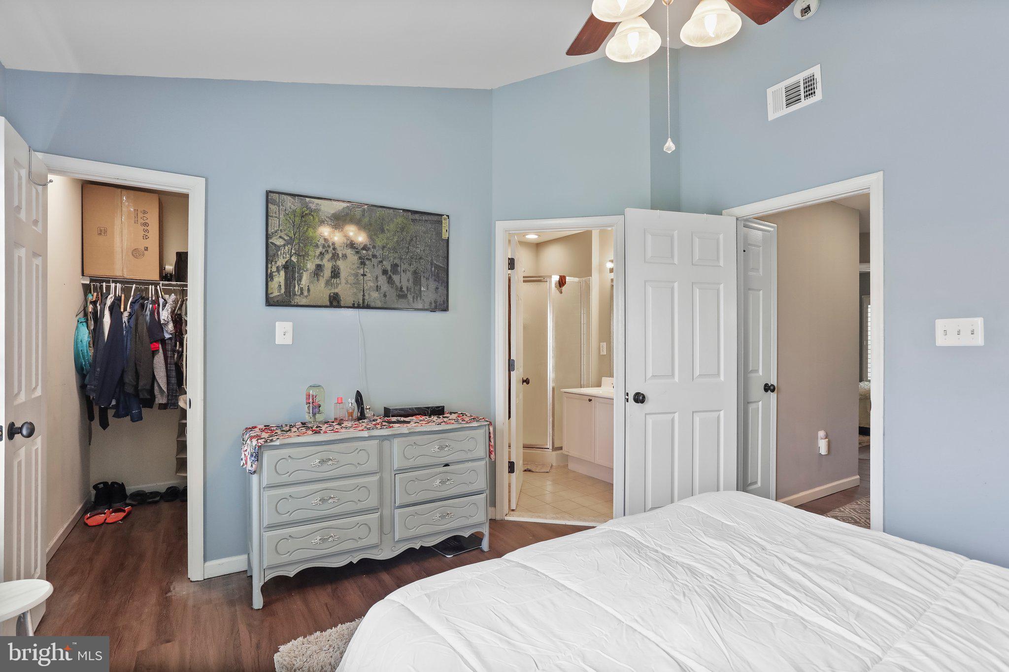 COUNTY GREEN - Residential