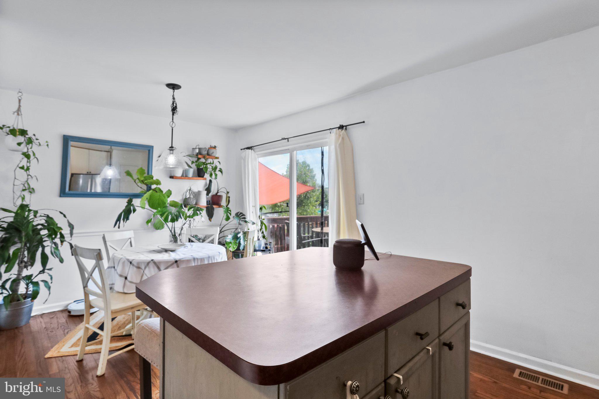 COUNTY GREEN - Residential