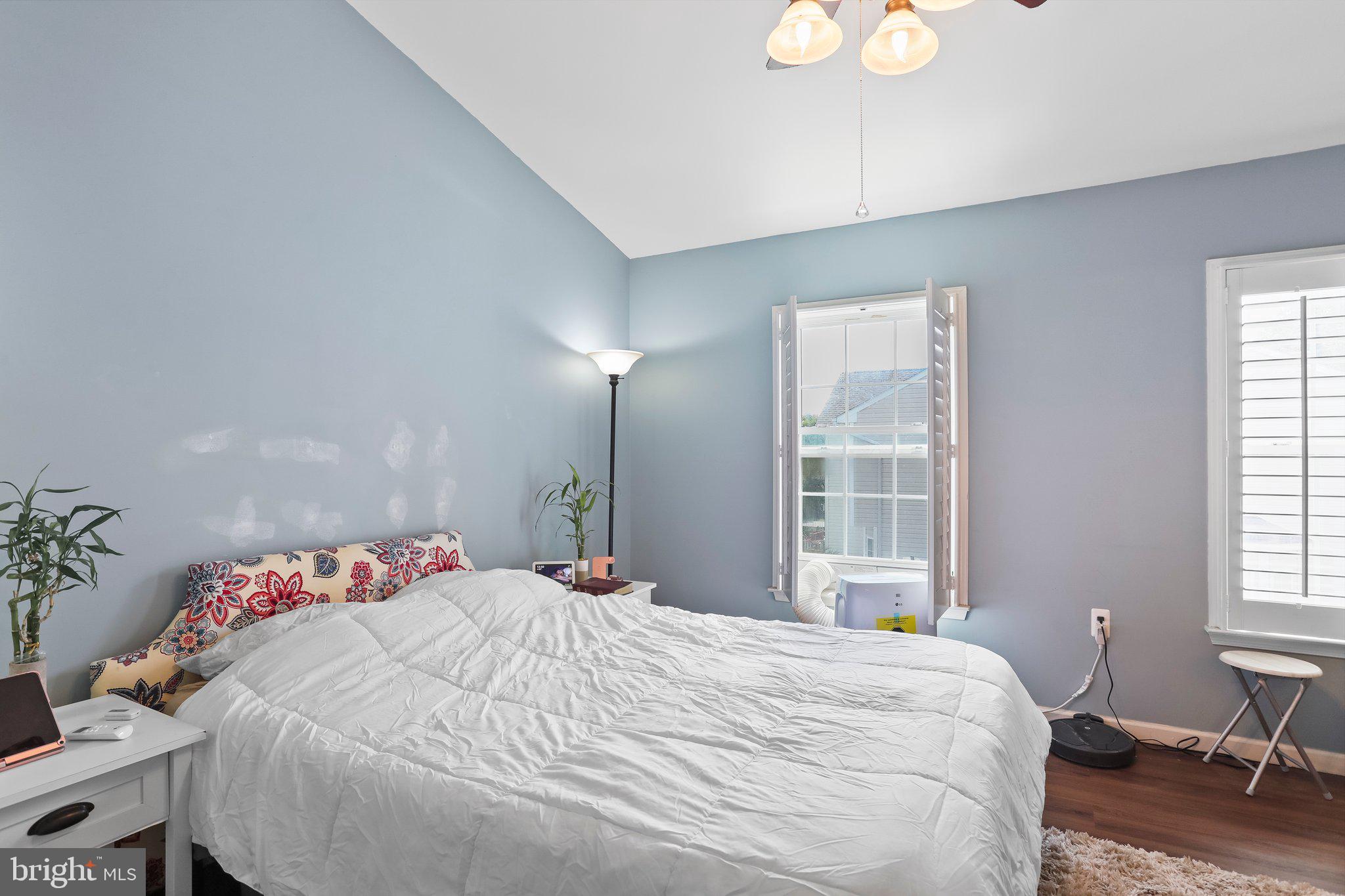 COUNTY GREEN - Residential