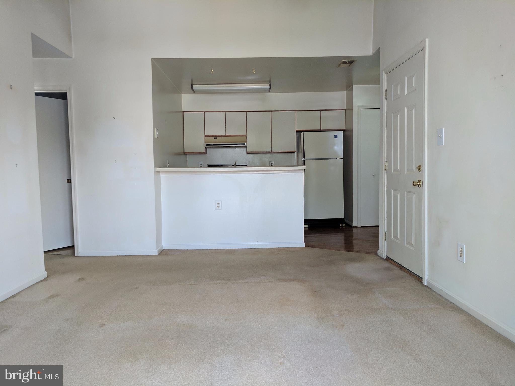 CLUSTERS AT WOODLAWN - Residential