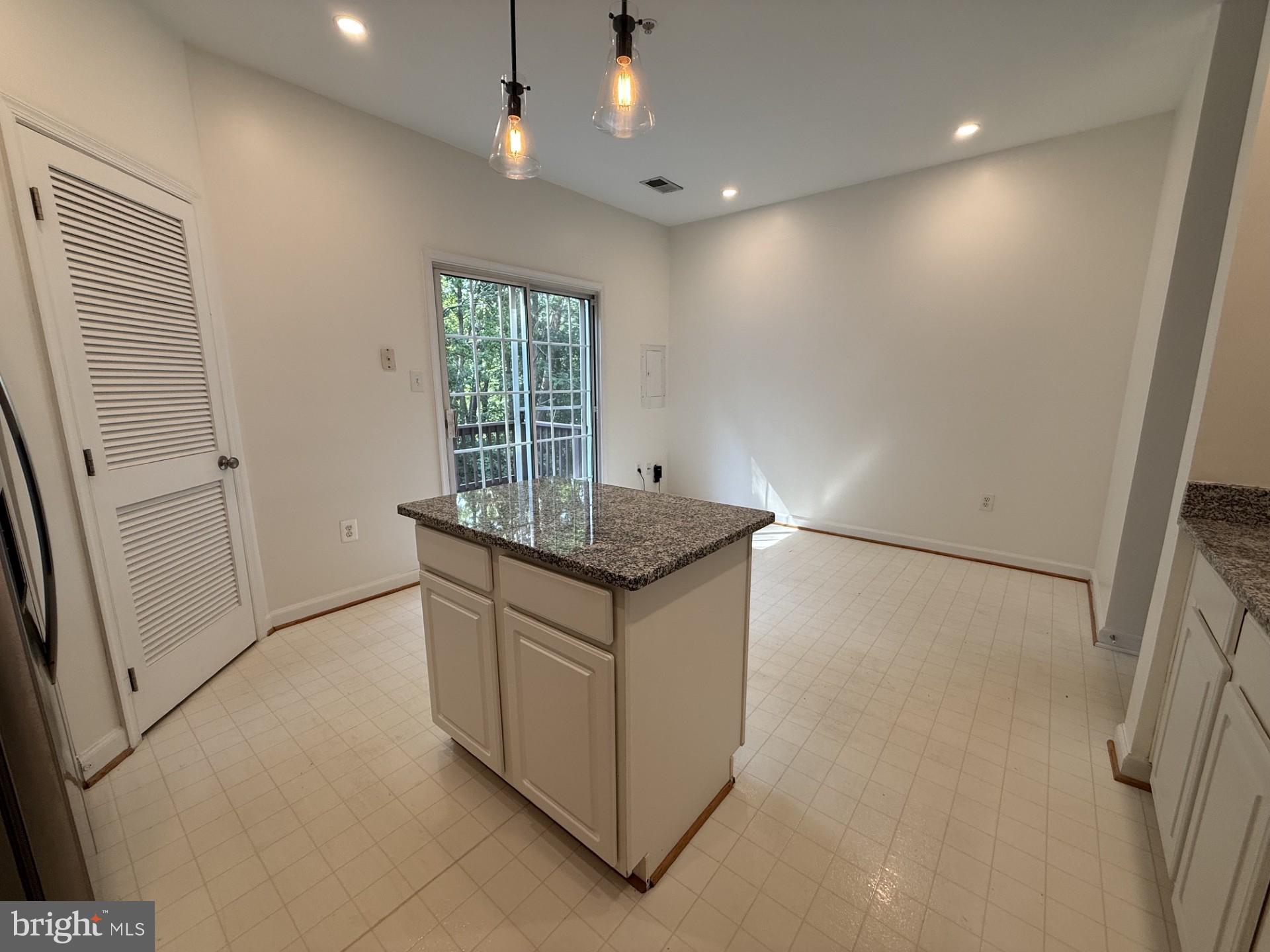 8646 ASPEN GROVE COURT
